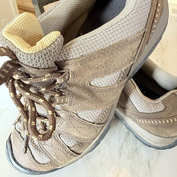 Keen Hiking Shoes Womens 7 Shasta Brown Leather Waterproof Round Toe Outdoor - Picture 4 of 10